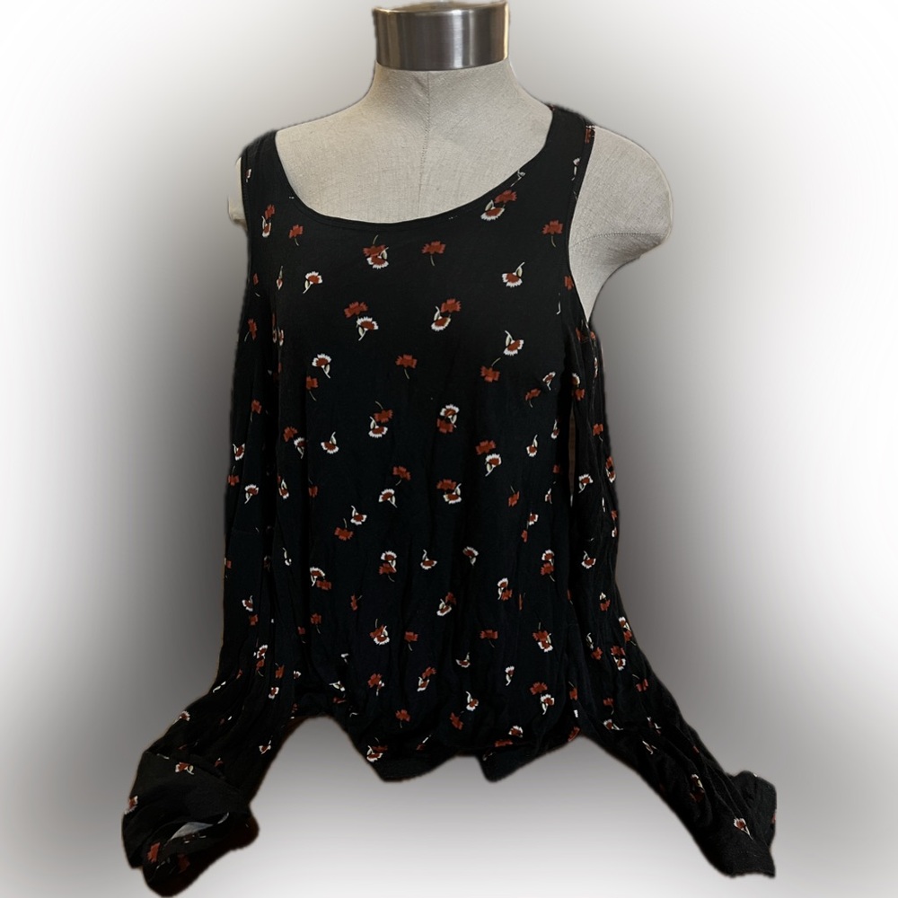 Aeropostale Black Cold Shoulder Top Size L